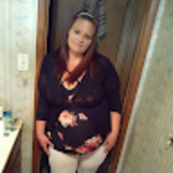 Meet your Posher, Danielle - Picture 1 of 1